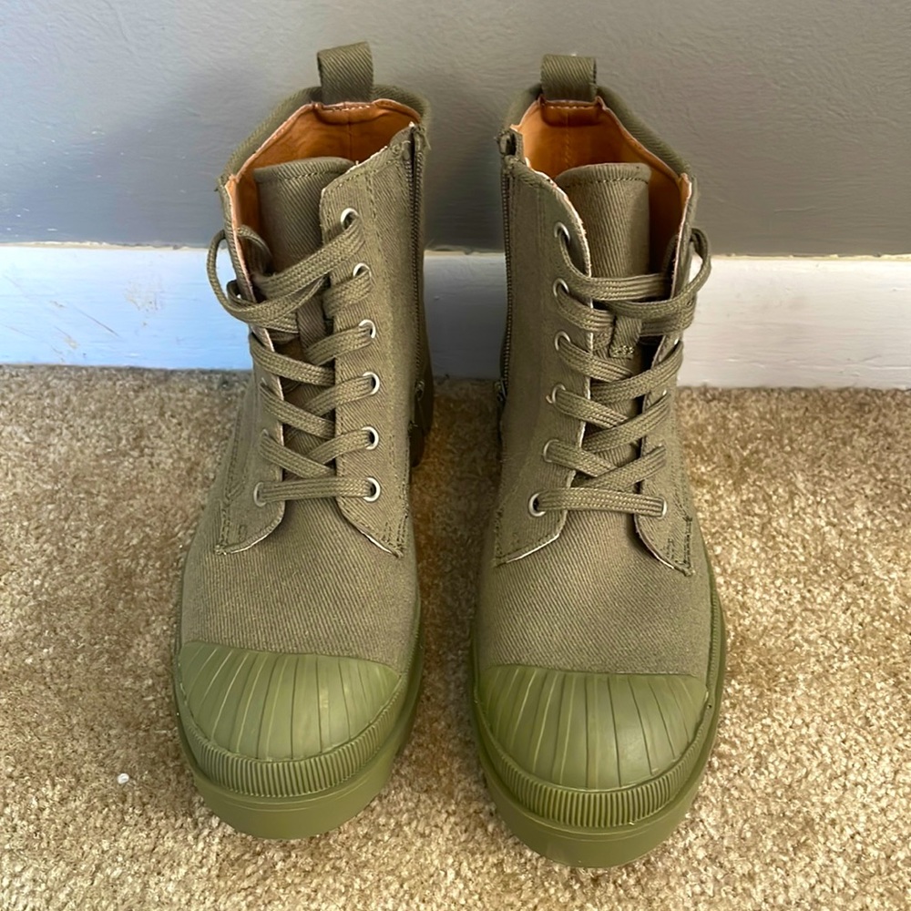 Army green boot
